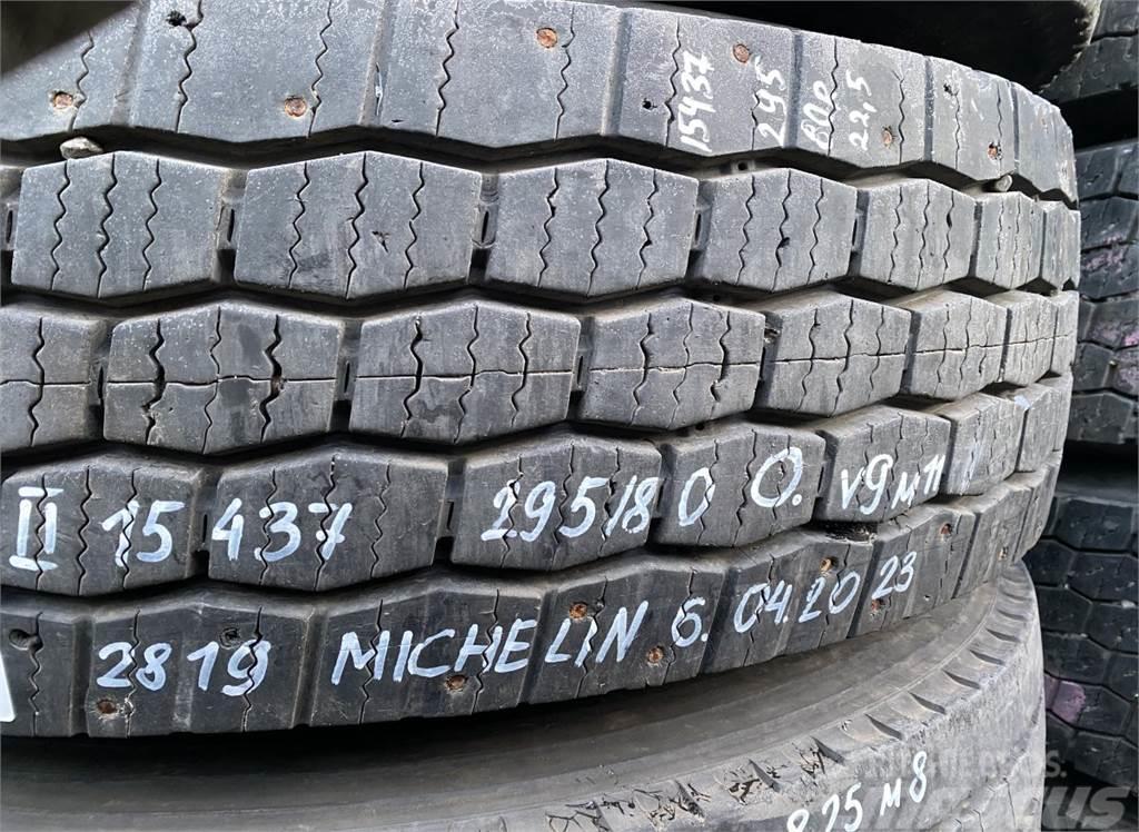 Michelin B7R Däck, hjul och fälgar