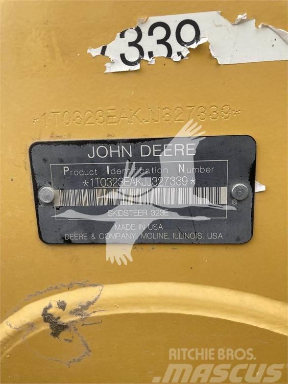 John Deere 323E Kompaktlastare