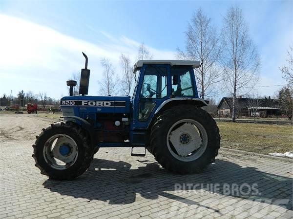 Ford 8210 Traktorer