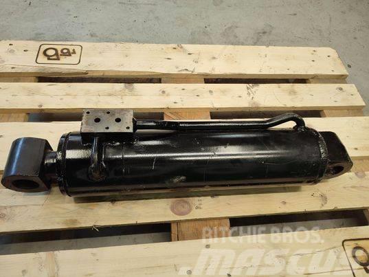 Manitou MLT 634 actuator levelling spoon Bommar och stickor