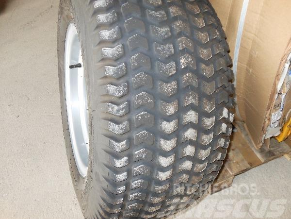 Bridgestone 29/12,00-15 Däck, hjul och fälgar