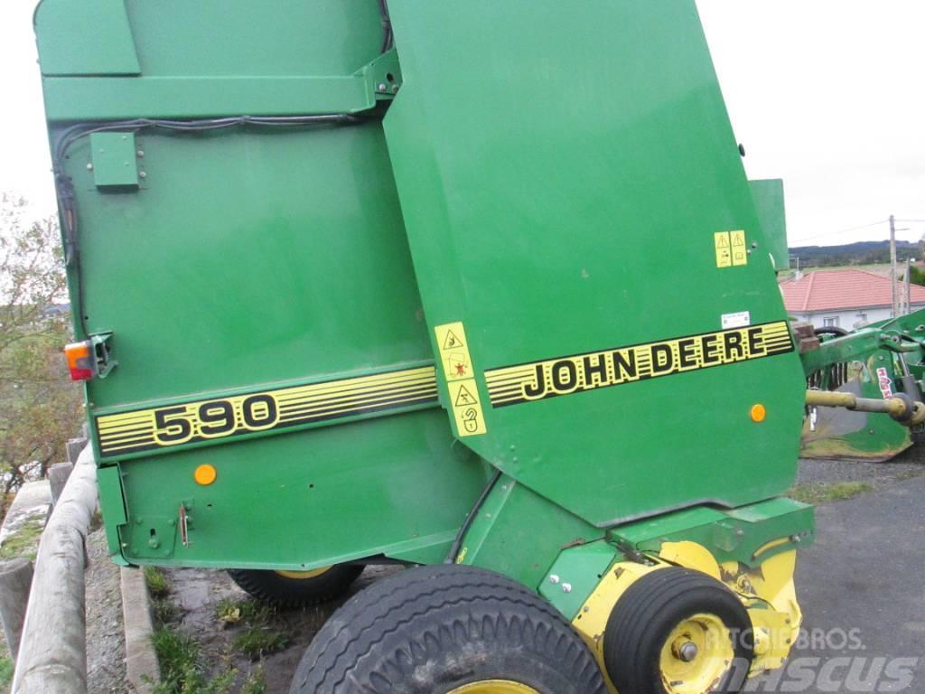 John Deere 590 Rundbalspressar