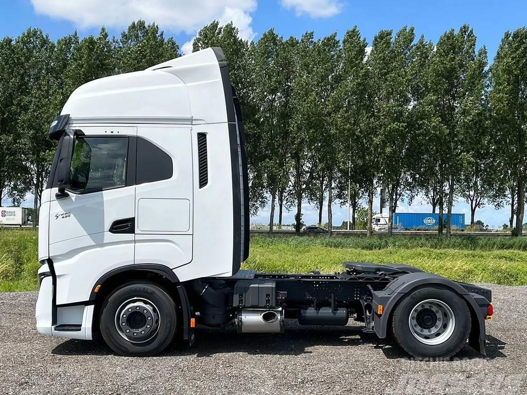 Iveco S-WAY AS440S43T/P AT Tractor Head (8 units) Dragbilar