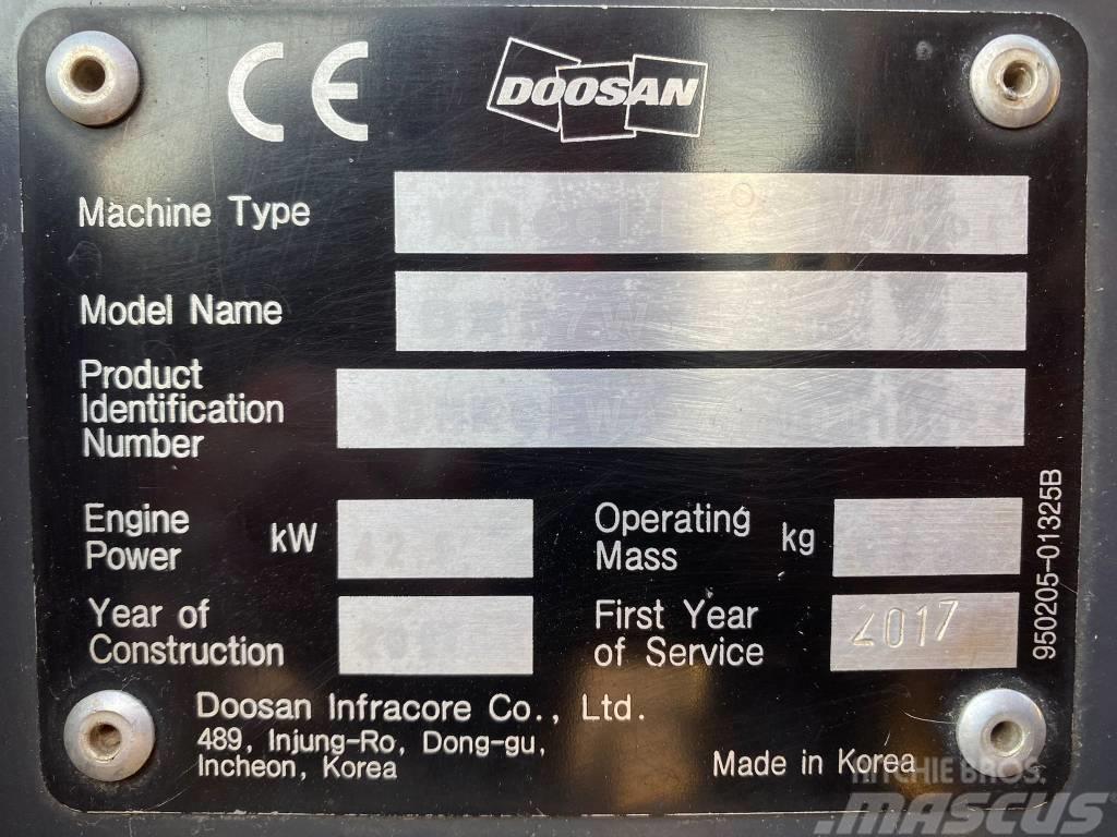Doosan DX 57 W-5 Hjulgrävare