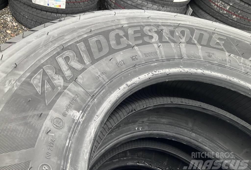 Bridgestone Duravis 215/70 R15C TYRES Däck, hjul och fälgar