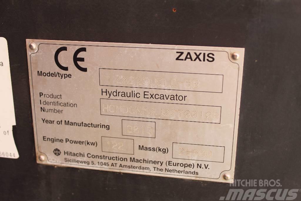 Hitachi ZX 225 USLC / Pyörittäjä, Kauha, Rasvari, Lämmitin Bandgrävare