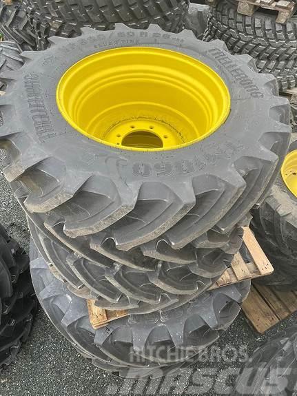 John Deere Hjul par: Trelleborg TM1060 520/60R28 Däck, hjul och fälgar