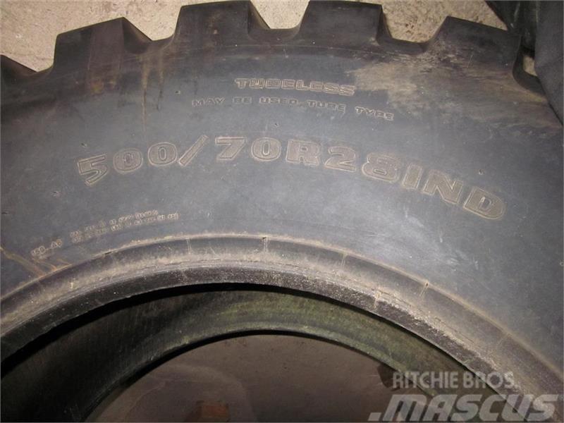 Goodyear 500/70x28 Däck, hjul och fälgar