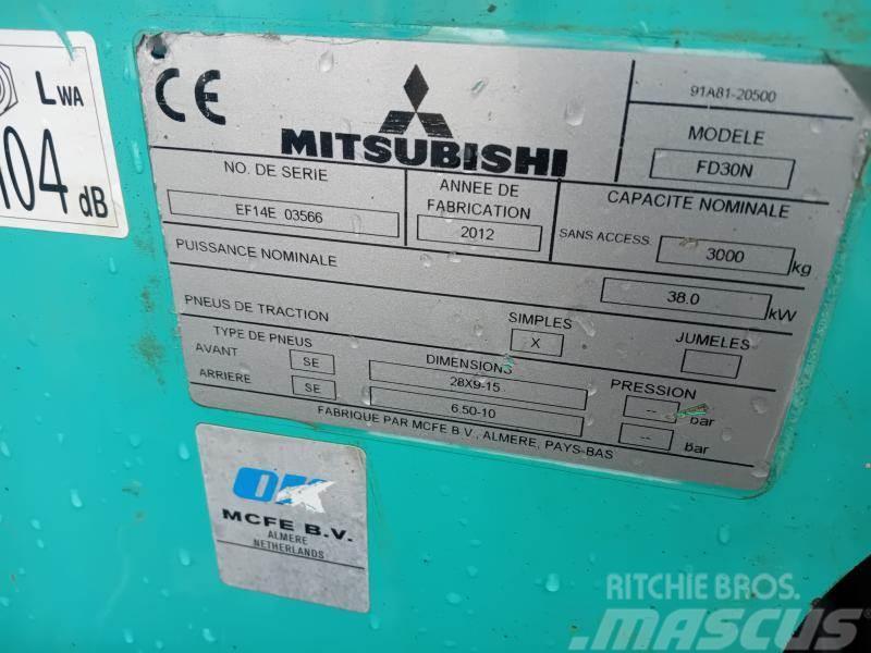Mitsubishi FD30N Övriga motviktstruckar