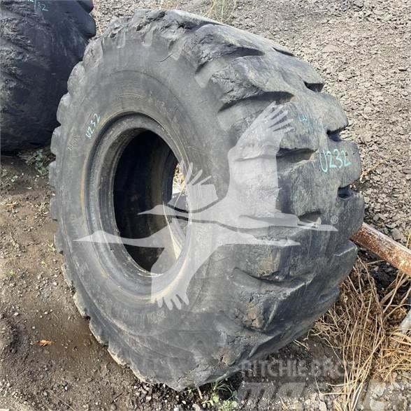 Bridgestone 23.5x25 Däck, hjul och fälgar