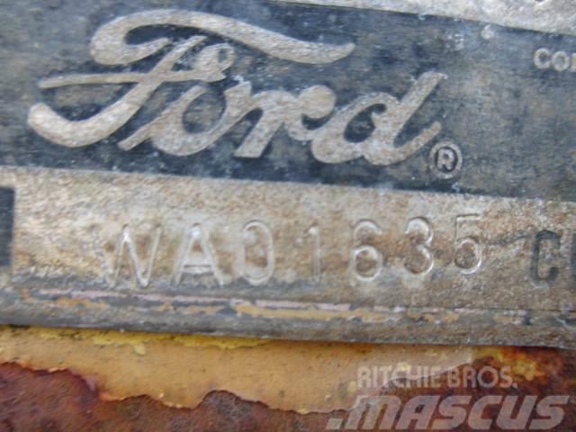Ford 4550 4x2 rendegraver til ophug Grävlastare