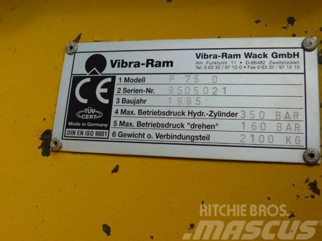 Komatsu Vibra-Ram P 75 D / Lehnhoff MS 25 / 2100 kg Bandgrävare