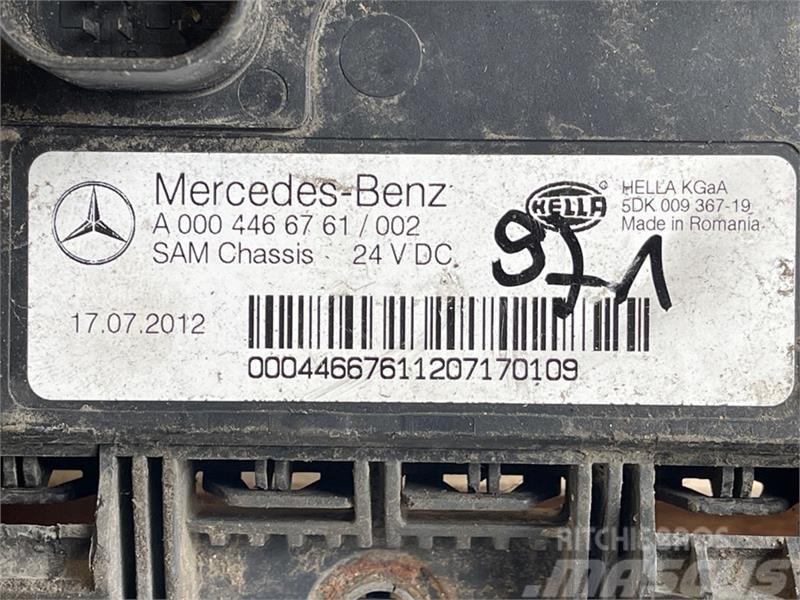 Mercedes-Benz MERCEDES ECU SAM A0004466761 Elektronik
