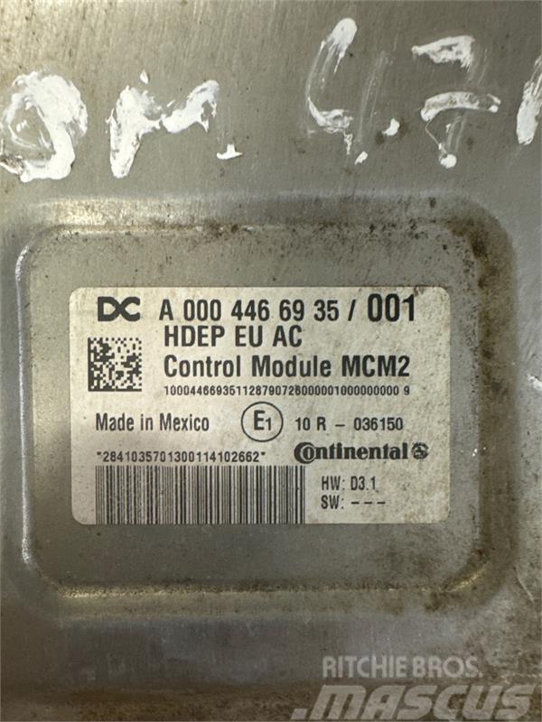 Mercedes-Benz MERCEDES ECU MCM2 A0004466935 Elektronik