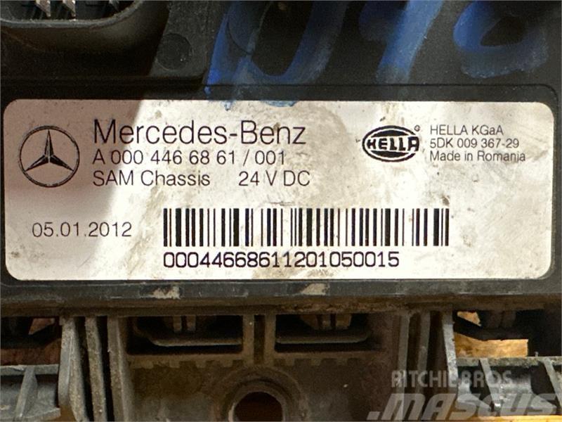 Mercedes-Benz MERCEDES ECU SAM A0004466861 Elektronik