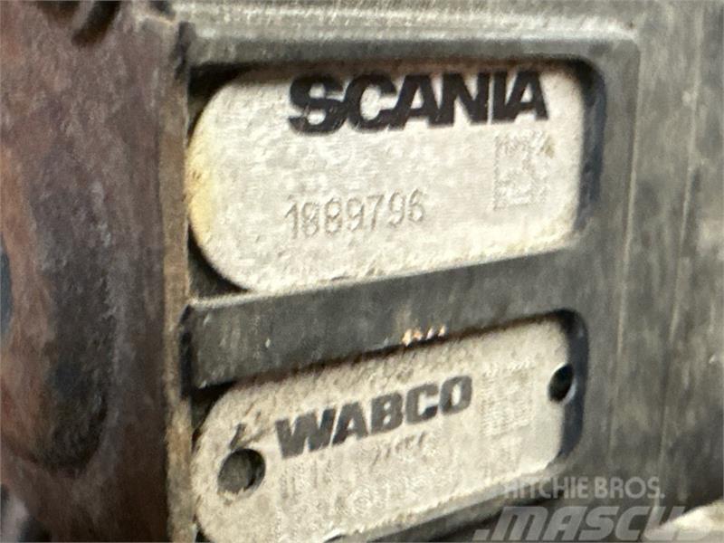 Scania  VALVE BLOCK SOLENOID VALVE 1889796 Radiatorer
