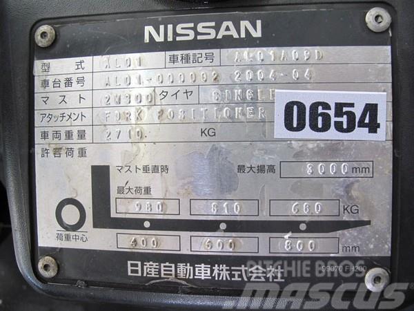 Nissan AL01A09D Gasolmotviktstruckar