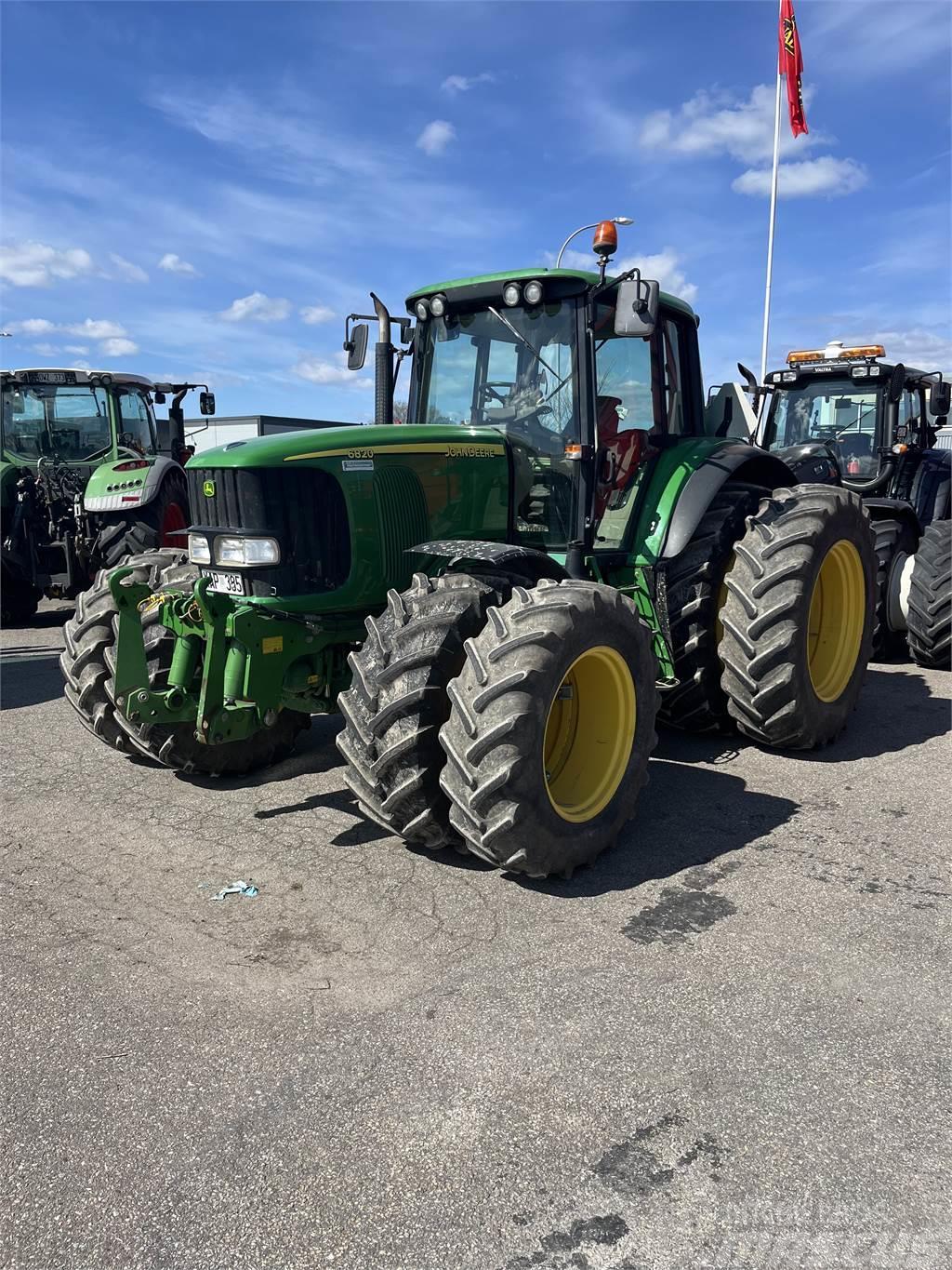 John Deere 6820 +FL Traktorer