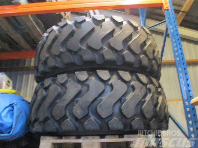 Michelin 20,5R25 Komplet fabriksnyt sæt på Volvo fælge. Däck, hjul och fälgar