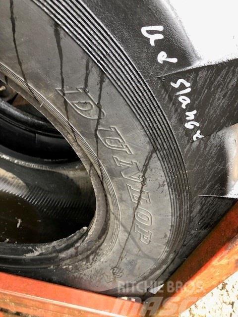 Dunlop 400/70-20 / 16/70-20 Däck, hjul och fälgar