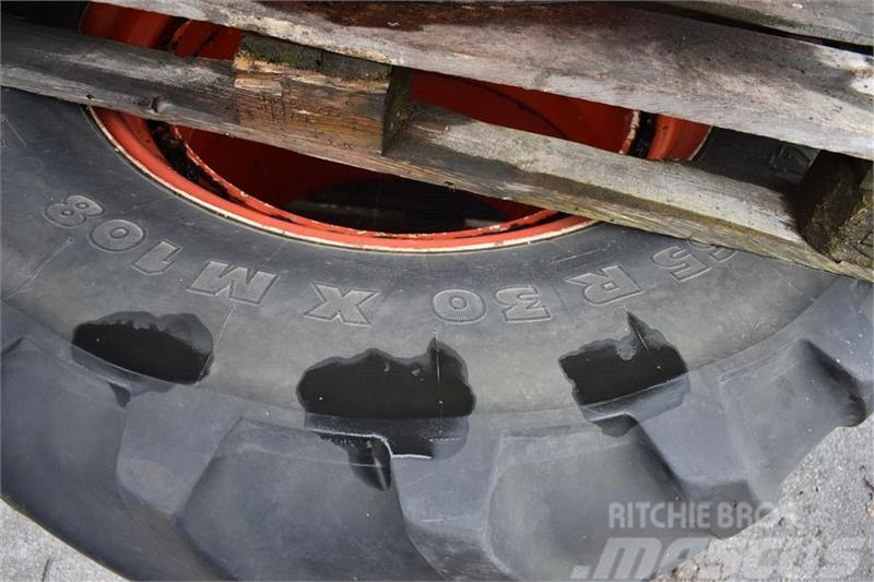 Michelin 540/65-30 Däck, hjul och fälgar
