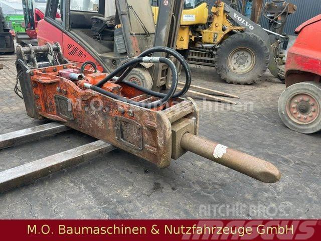 NPK E-210 A / Pickhammer / 17-25 T / Bandgrävare