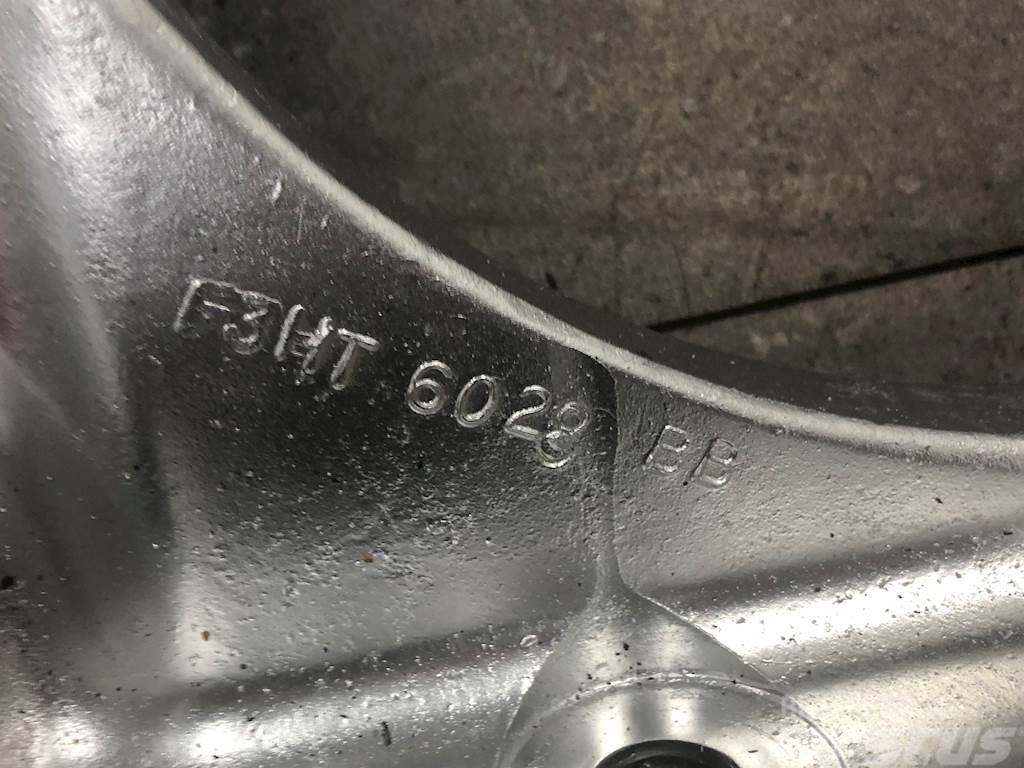 Ford F3HT-6028-BB Motorer