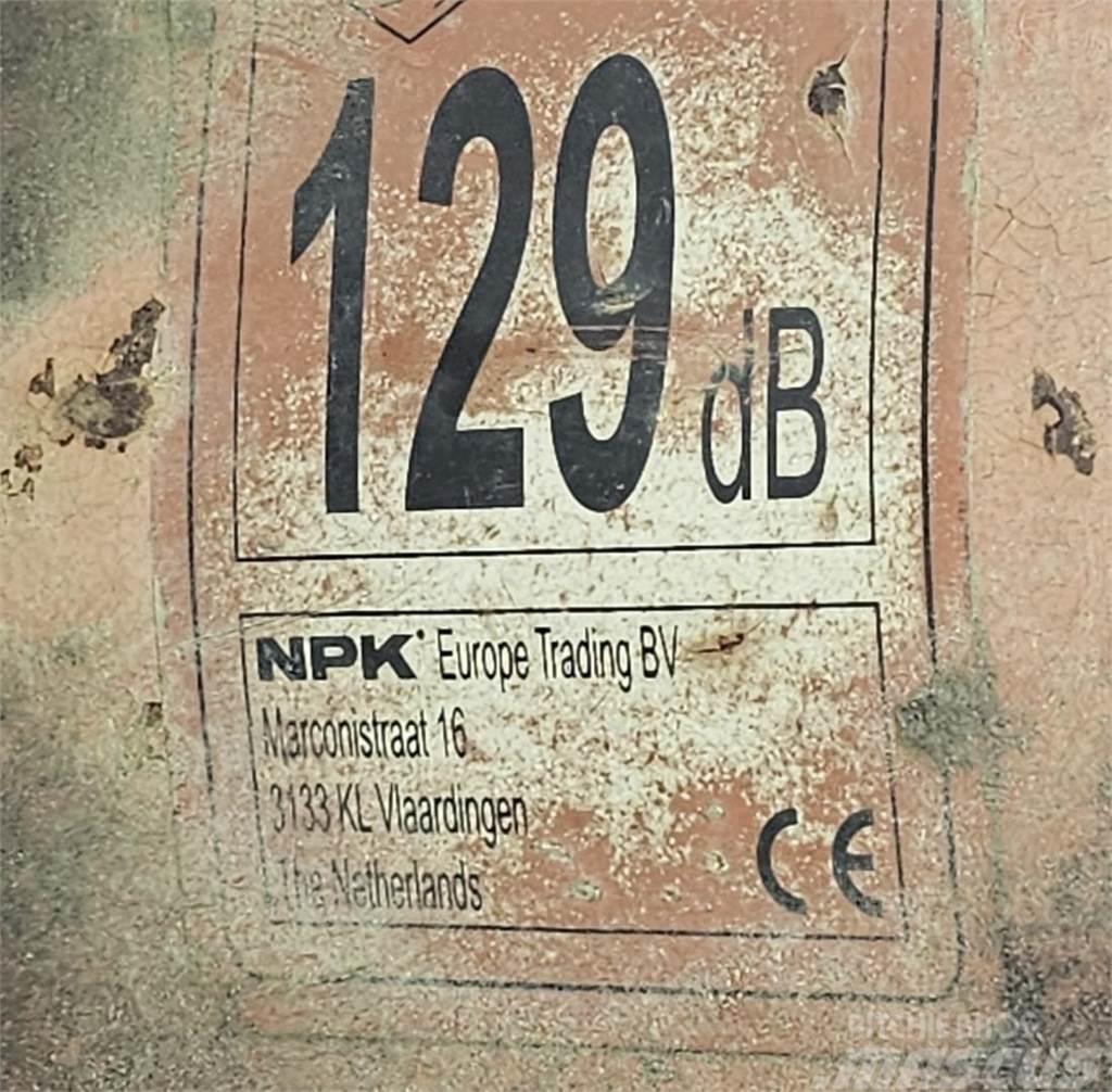 NPK E-210 C iskuvasara NTP10 kiinnikkeellä Hydraulhammare