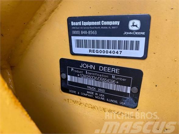 John Deere 250D II Midjestyrd dumper