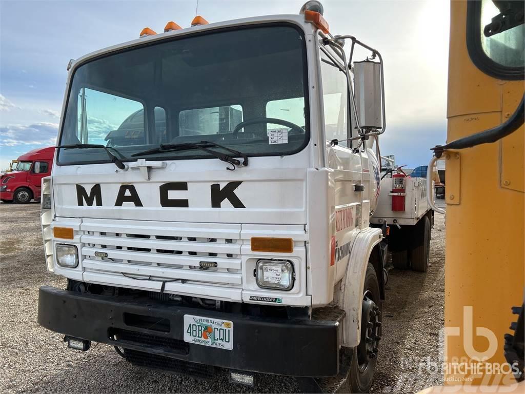 Mack MS200 Cementbil