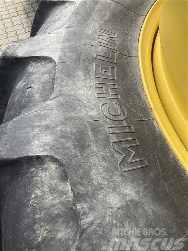 Michelin 16.9 X 38 med kroge Dubbelmontage