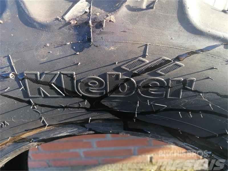 Kleber 300/70R20 Däck, hjul och fälgar