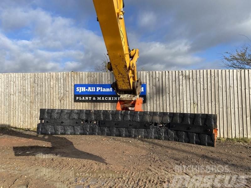  Scrapper Blade To suit 18 - 26 ton Excavator Schaktblad