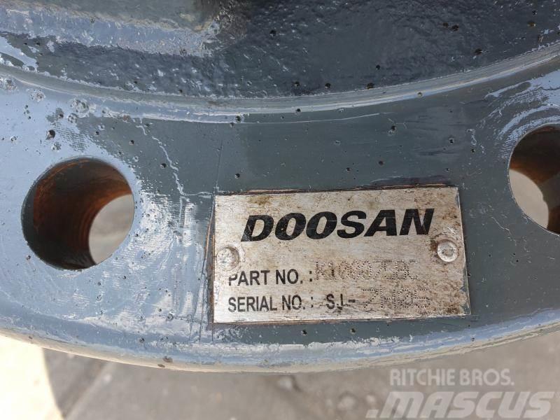 Doosan DX 480 K1000758C Chassi och upphängning