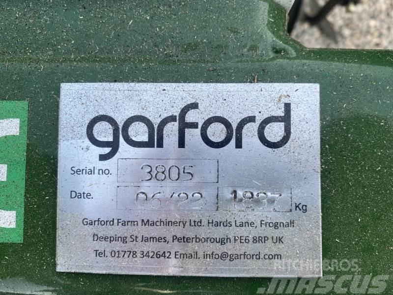 Garford interrow Front-Hackgerät Fast- och kletgödselspridare