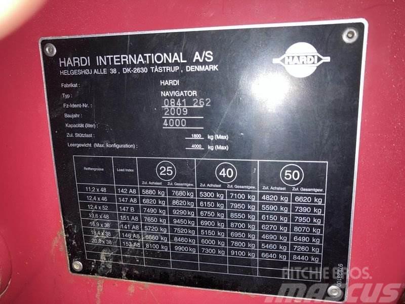Hardi NAVIGATOR 4000 L Fast- och kletgödselspridare