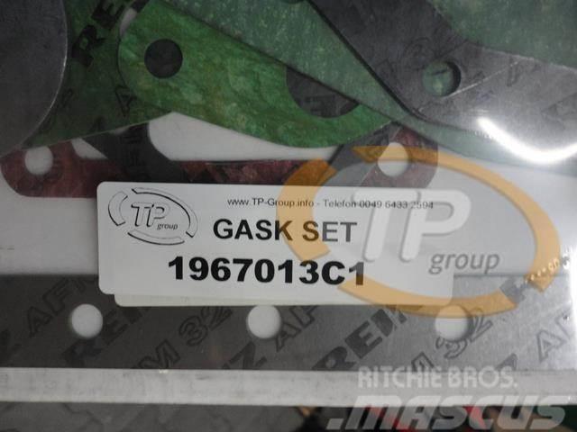 CASE IHC 1967013C1, 3136817R99 Gasket Set Motorer