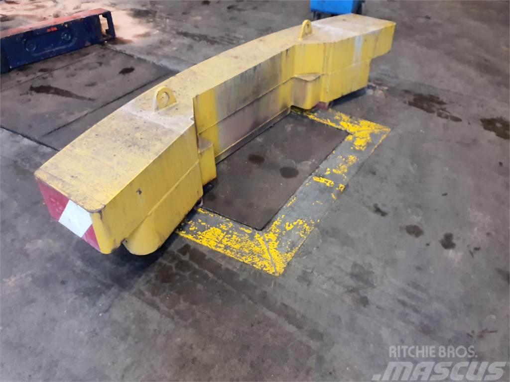 Faun ATF 45 counterweight 2,45 ton Kranar, delar och tillbehör