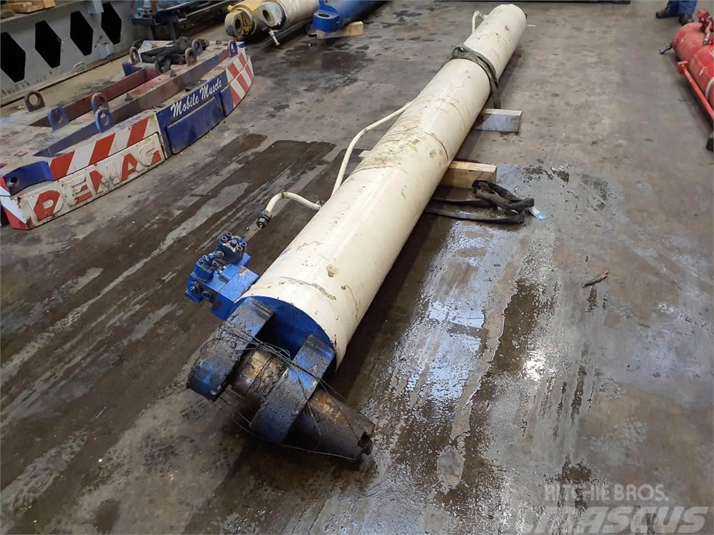 Terex Demag Demag HC 340 boom cylinder Kranar, delar och tillbehör