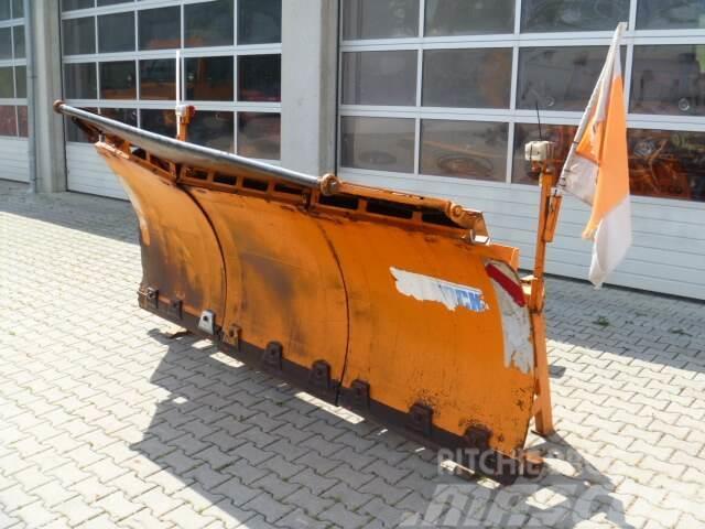 Unimog Schneepflug - Schneeschild Beilhack PV28-3 Snöblad och plogar
