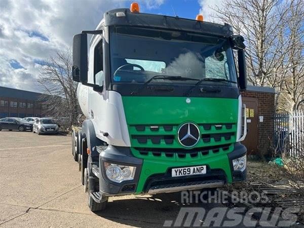 Mercedes-Benz BARYVAL 8m3 Cementbil