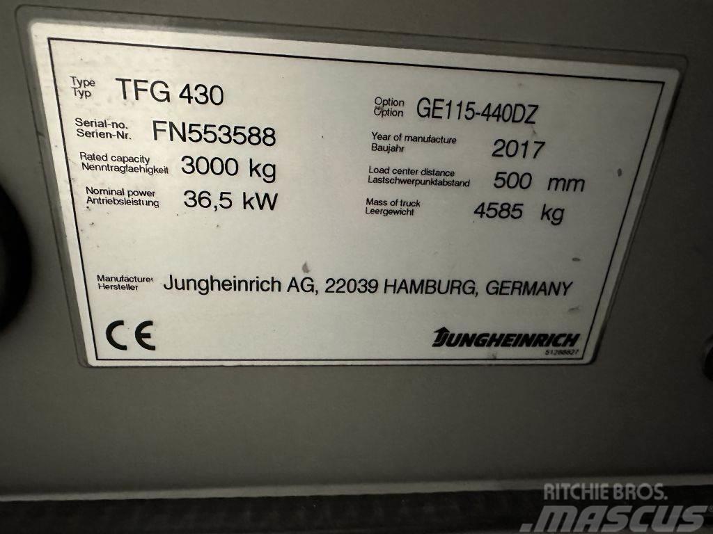 Jungheinrich TFG 430 - TRIPLEX 4,4 m Gasolmotviktstruckar