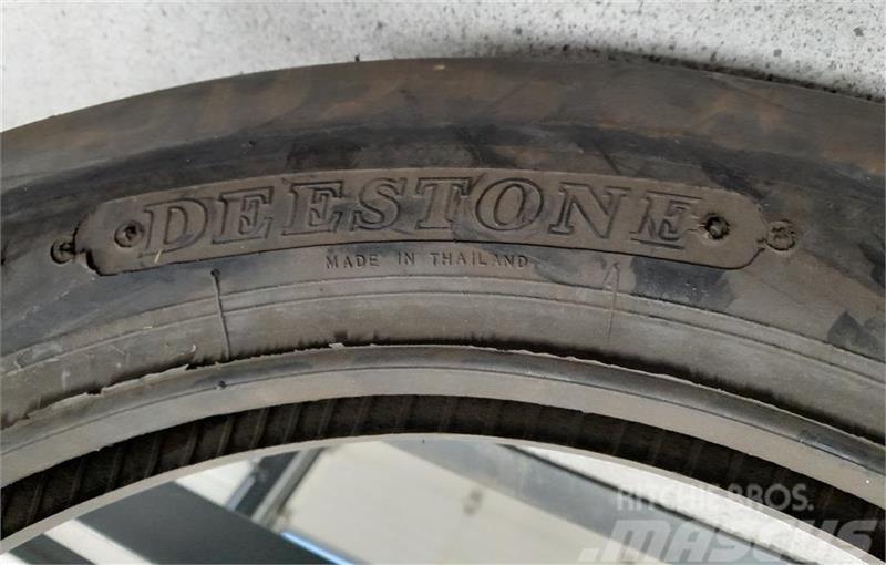  Deestone   4.00-19 Däck, hjul och fälgar