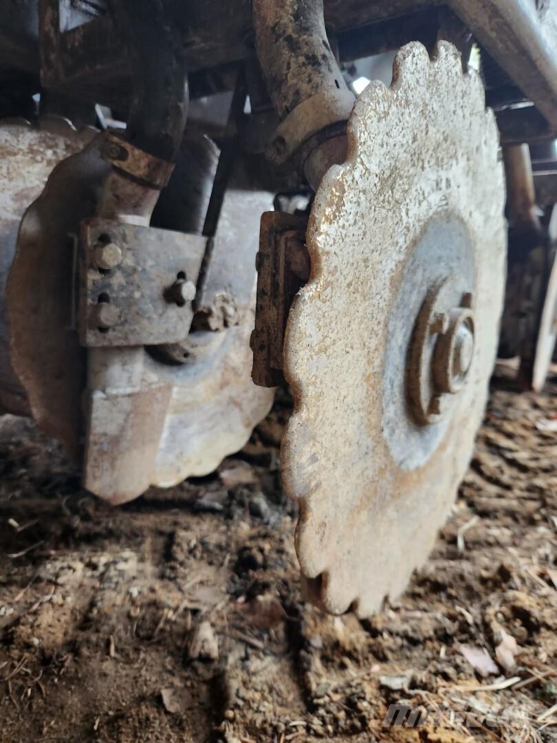 Kongskilde Demeter Multiseed 4000, 2002, Sahalahti, Finland - Begagnade ...